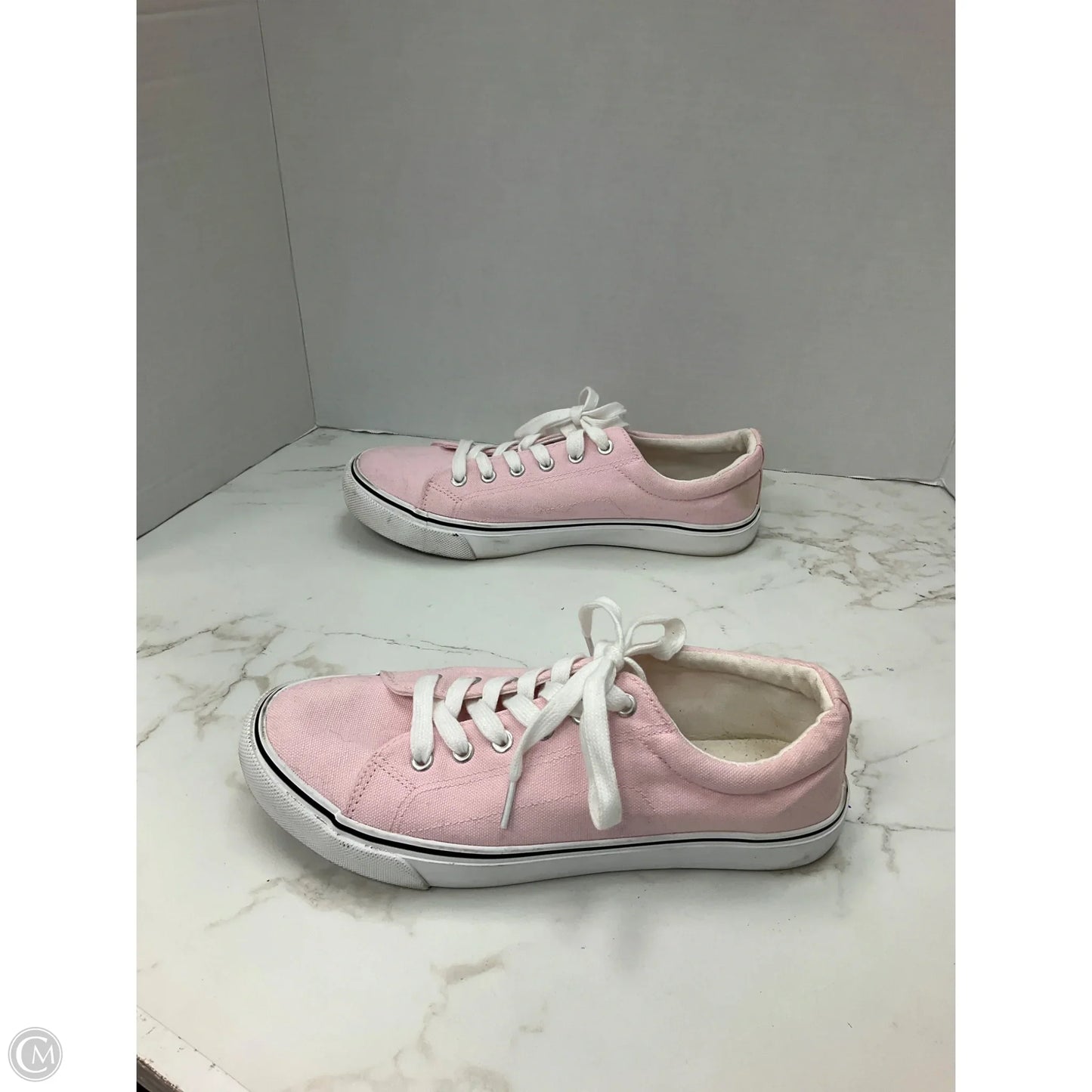 Shoes Sneakers By Clothes Mentor In Pink, Size: 10