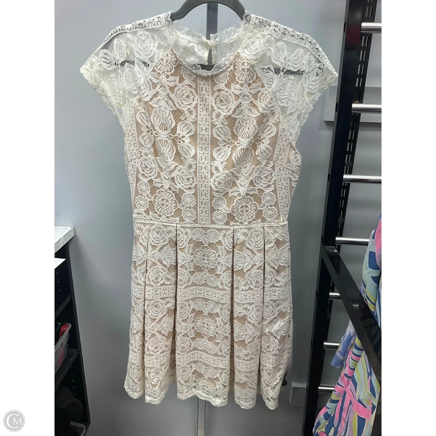 Dress Casual Short By Francesca’s In Cream, Size: M
