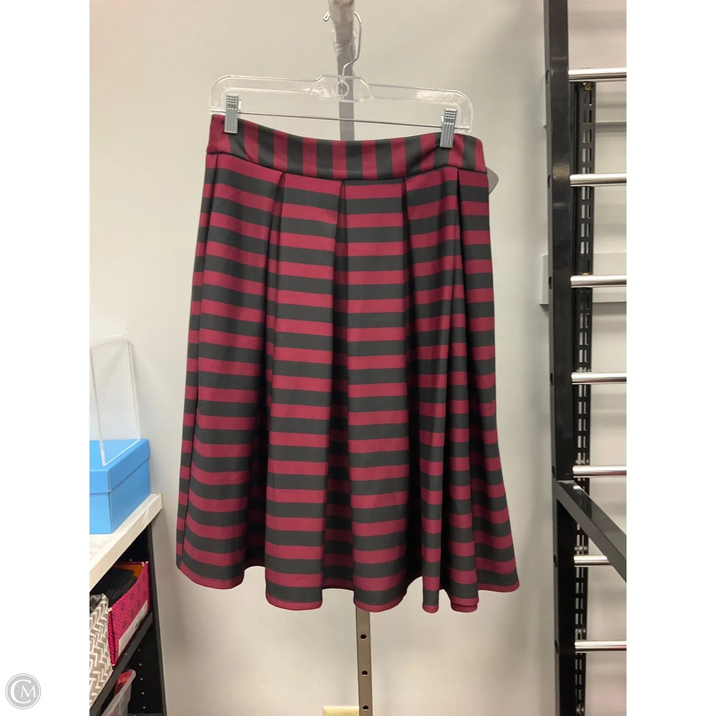 Skirt Midi By Faith And Joy In Striped Pattern, Size: M