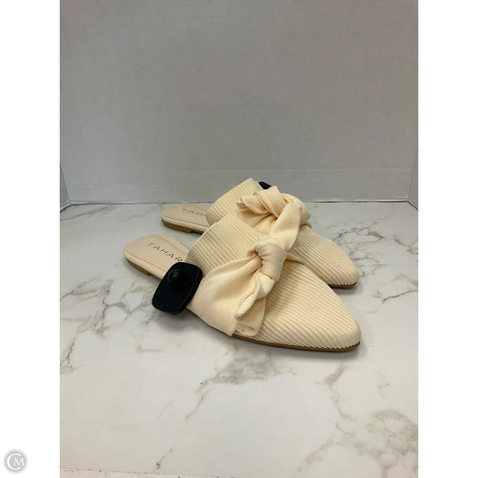 Shoes Flats By Tahari In Cream, Size: 9