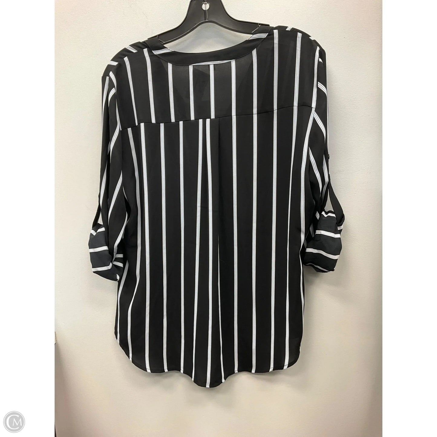 Top 3/4 Sleeve By Express In Black & White, Size: L
