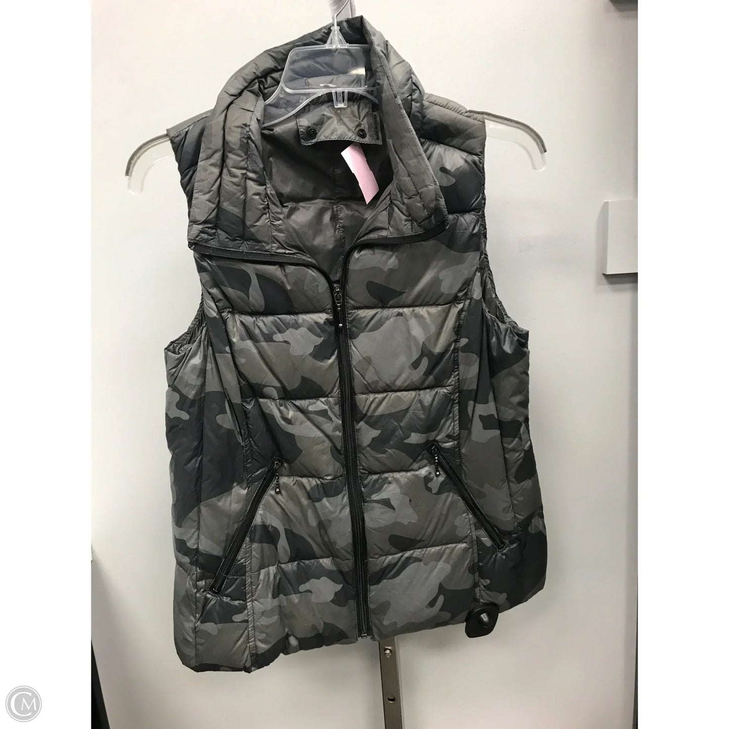 Vest Puffer & Quilted By Clothes Mentor In Camouflage Print, Size: M