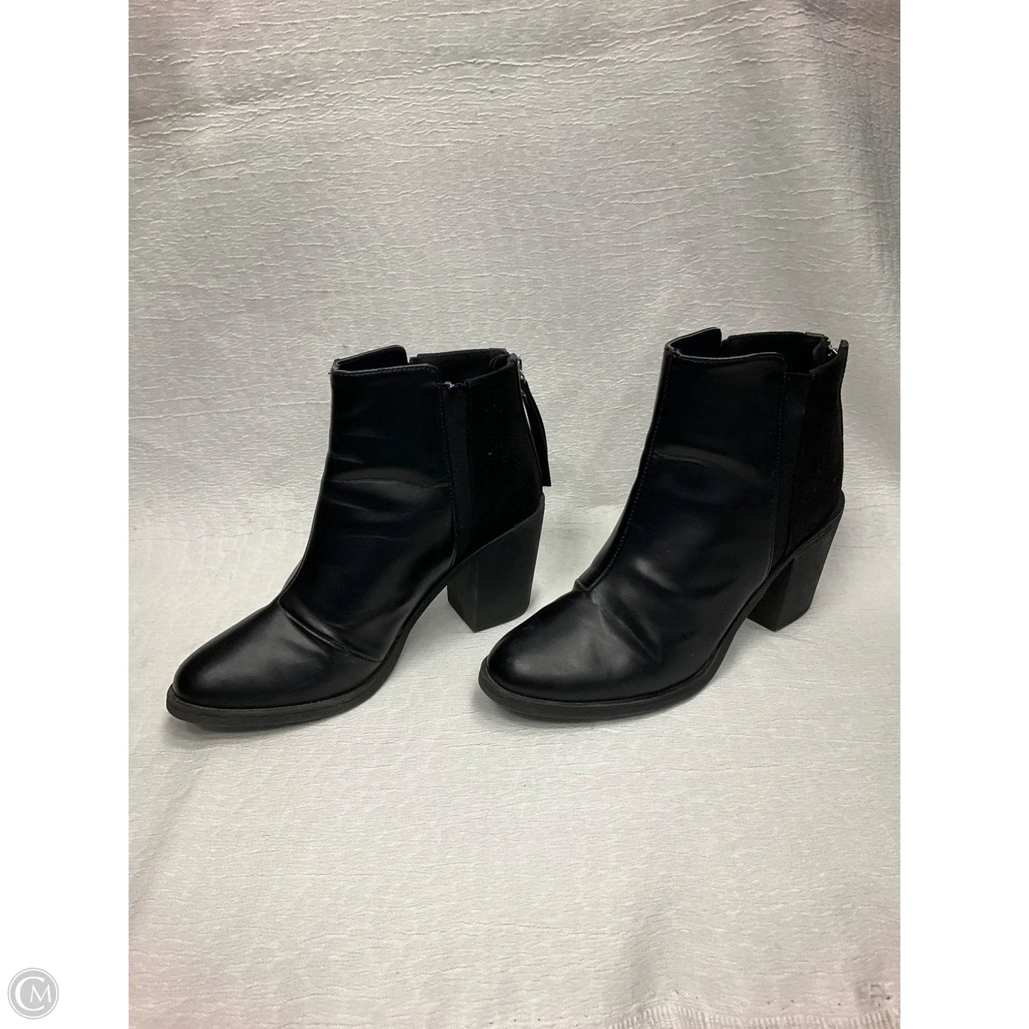 Boots Ankle Heels By Divided In Black, Size: 7.5