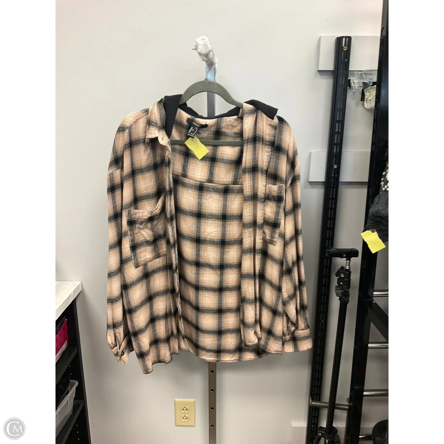 Jacket Shirt By Forever 21 In Plaid Pattern, Size: L