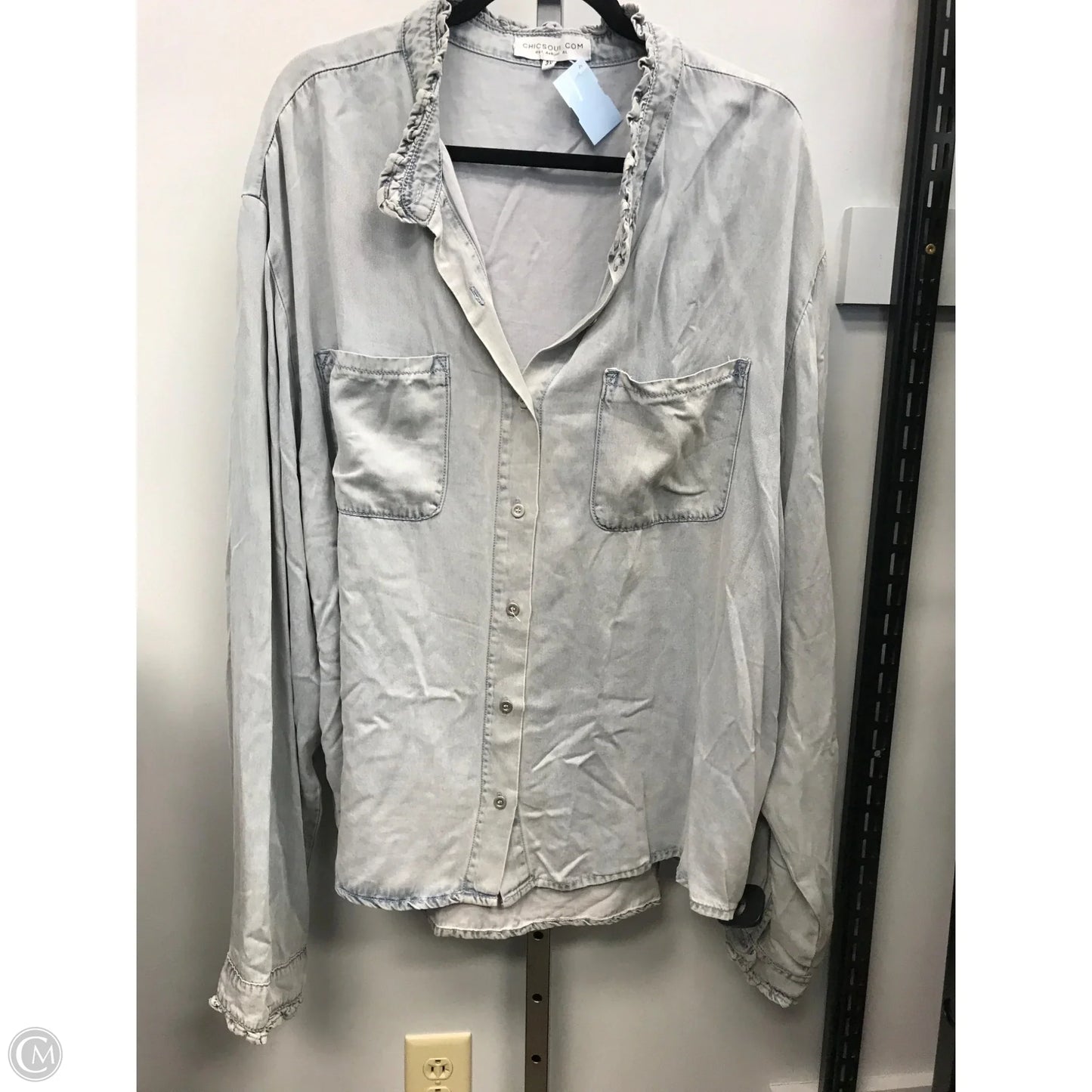 Top Long Sleeve By Chicsoul In Blue Denim, Size: 3x