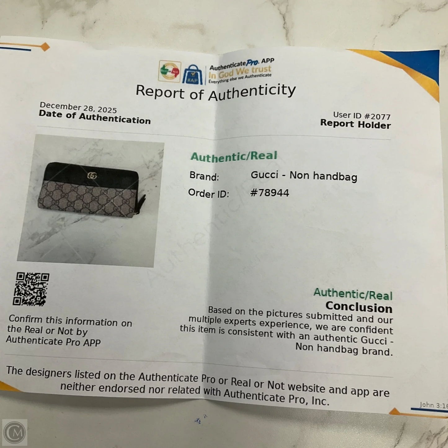 Wallet Luxury Designer By Gucci, Size: Medium