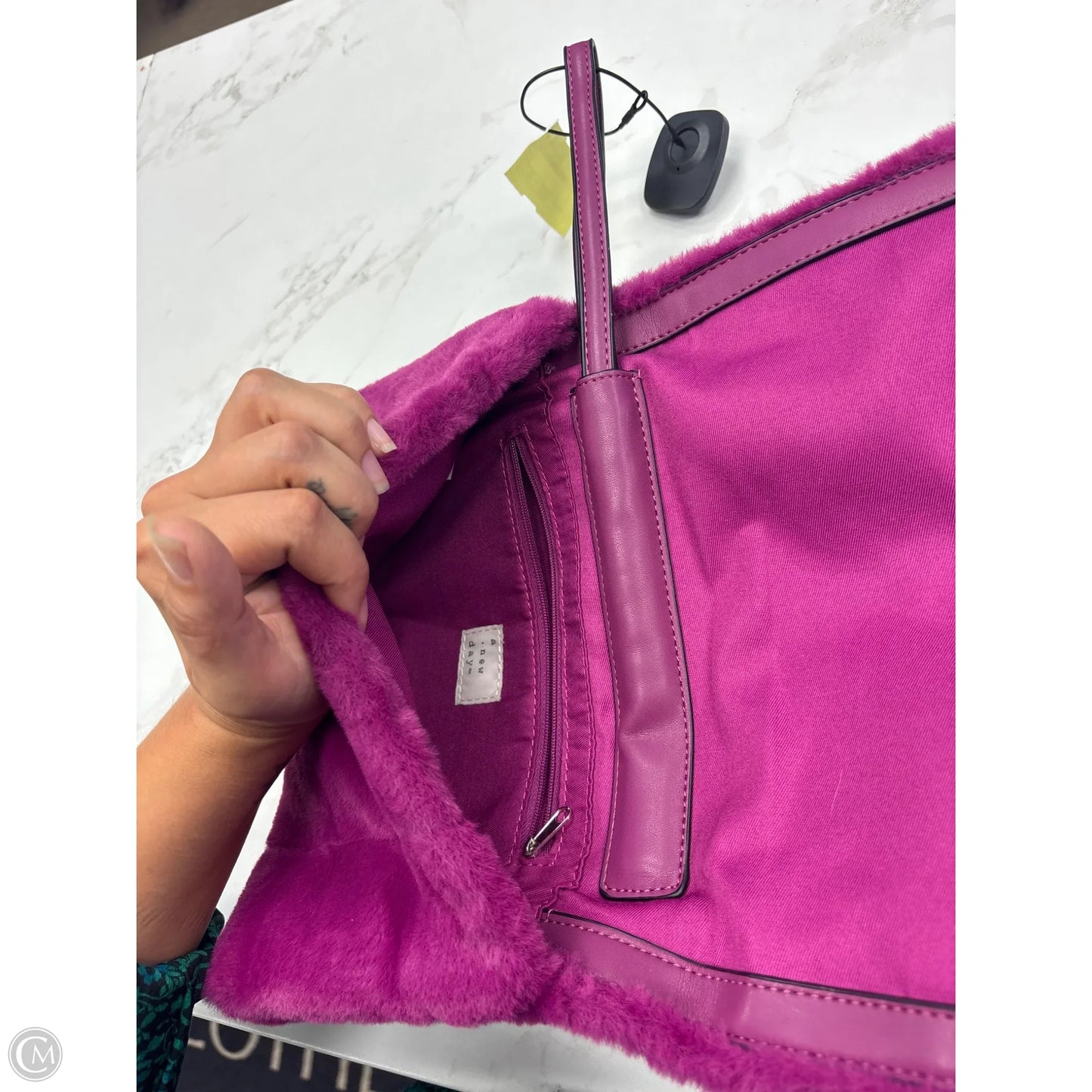Clutch By A New Day, Size: Medium