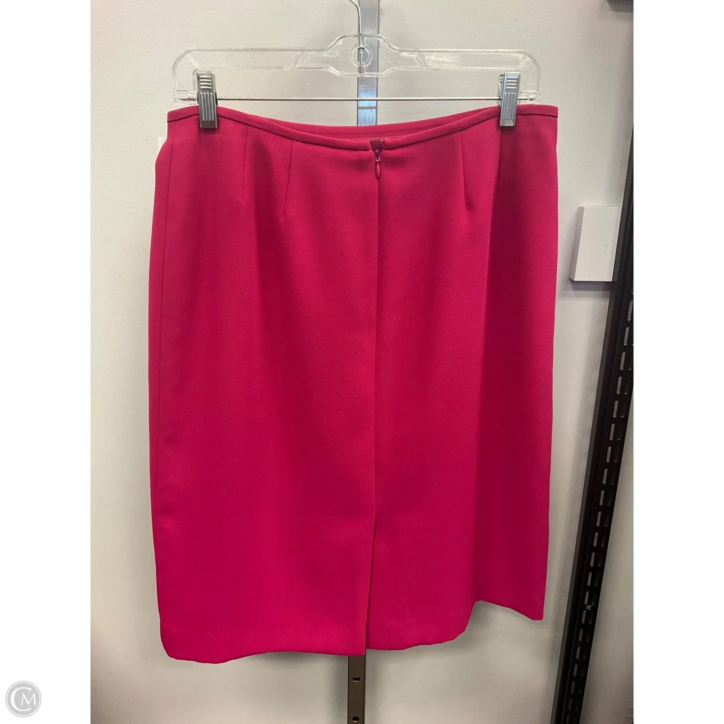 Skirt Mini & Short By Clothes Mentor In Pink, Size: 10p