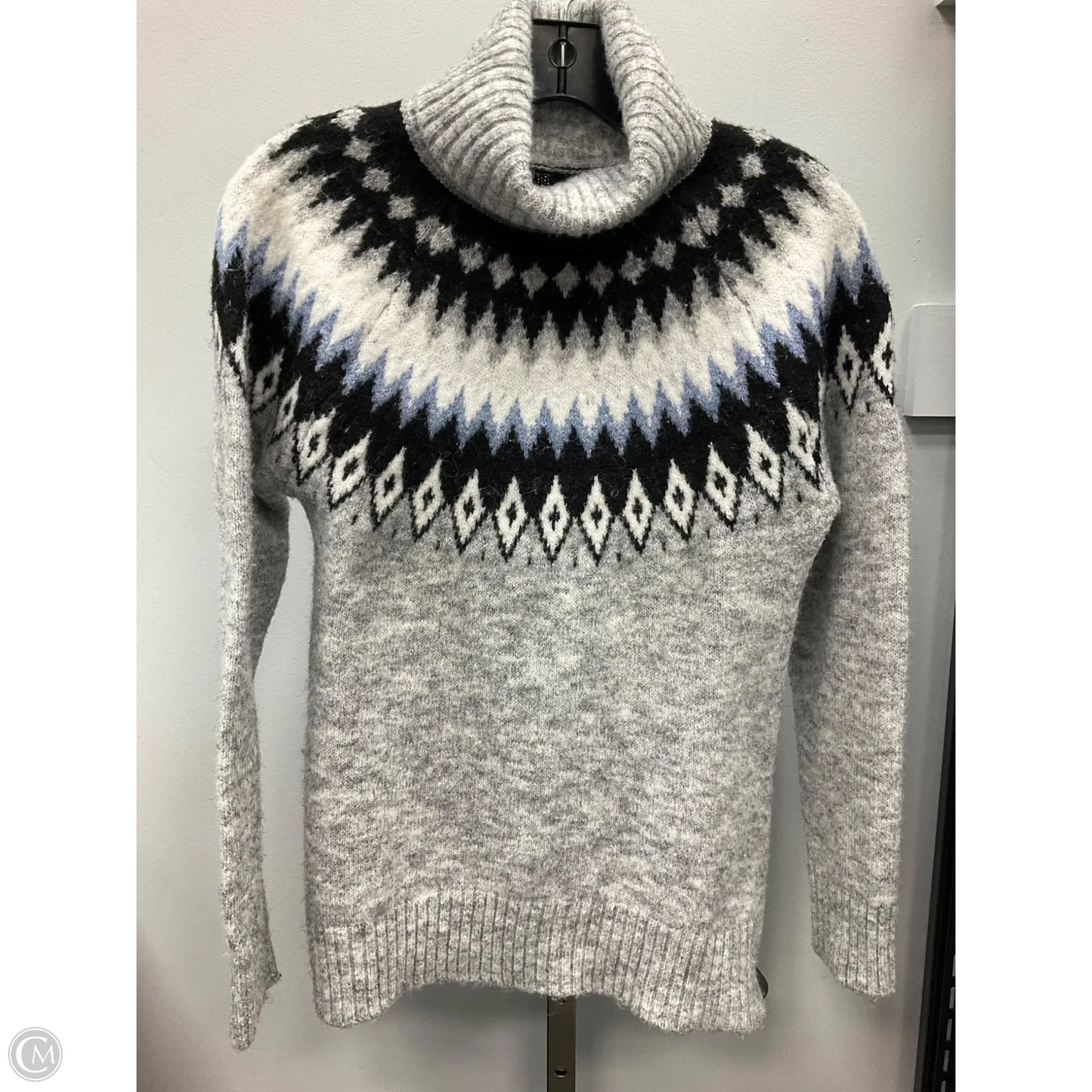 Sweater By Clothes Mentor In Grey, Size: S