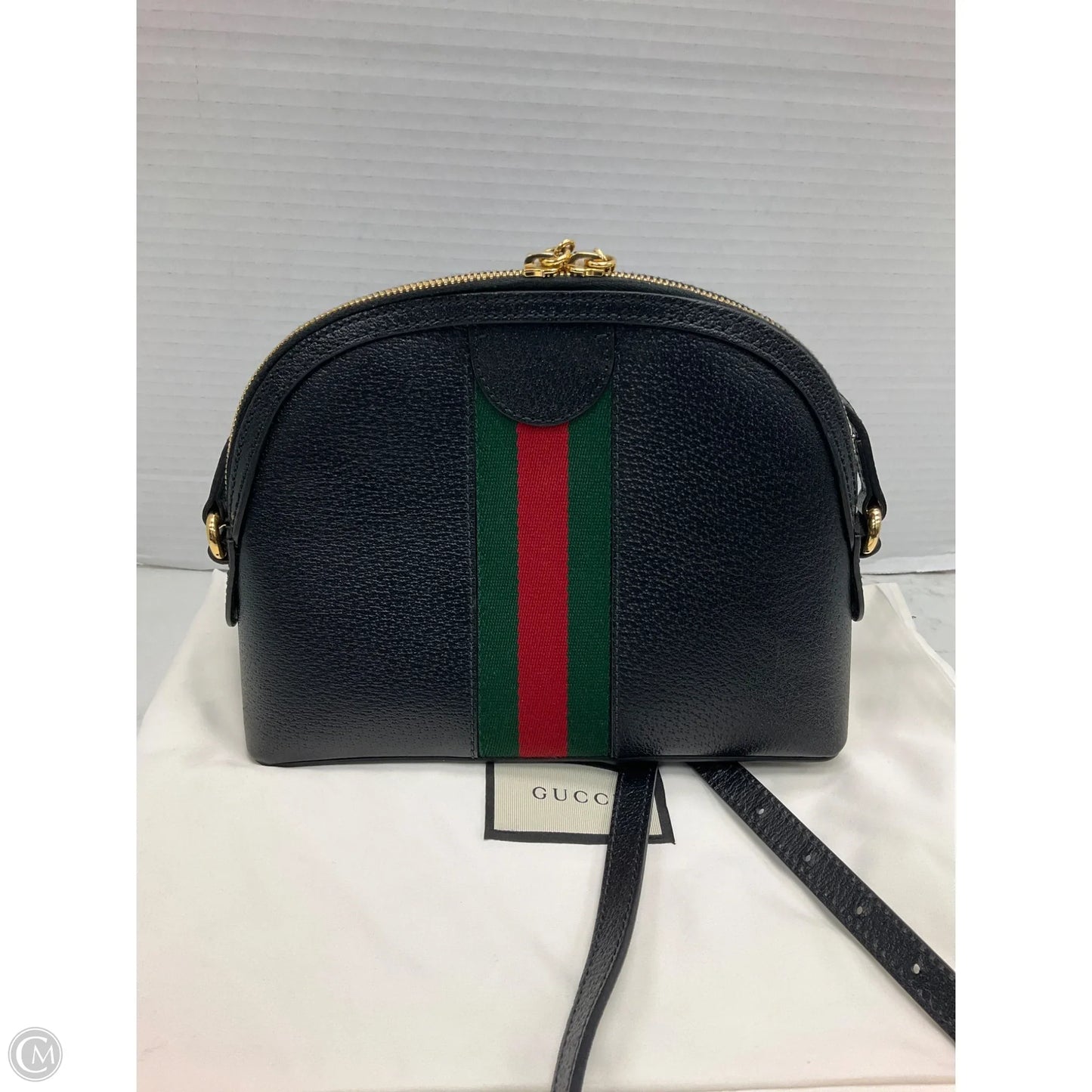 Crossbody Luxury Designer By Gucci, Size: Medium