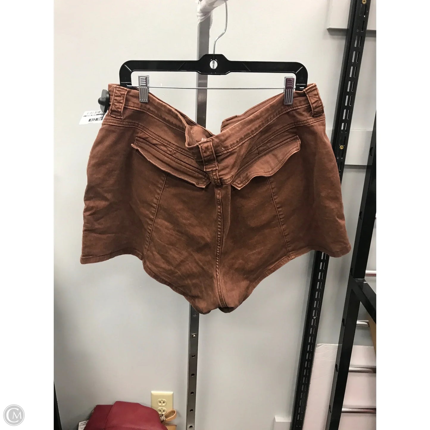 Shorts By Clothes Mentor In Brown, Size: 18