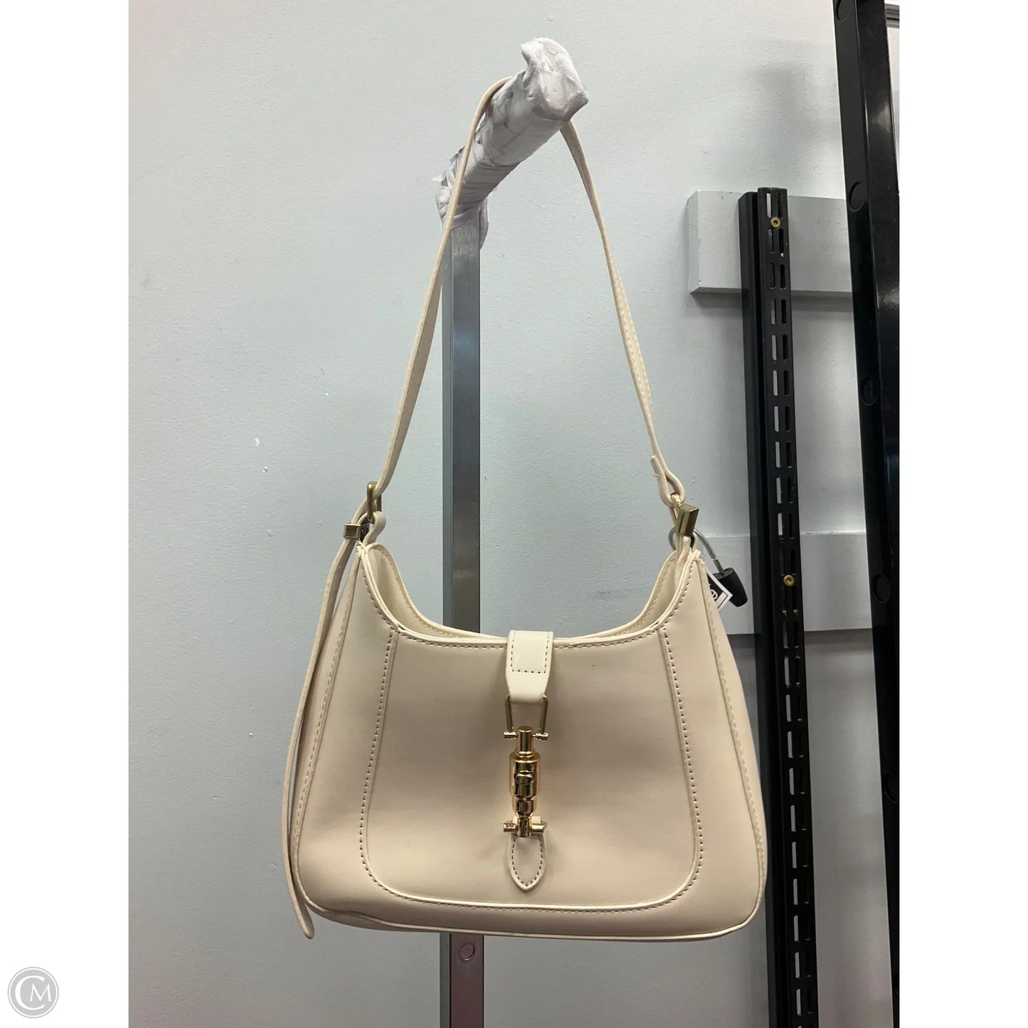 Handbag By Clothes Mentor, Size: Medium