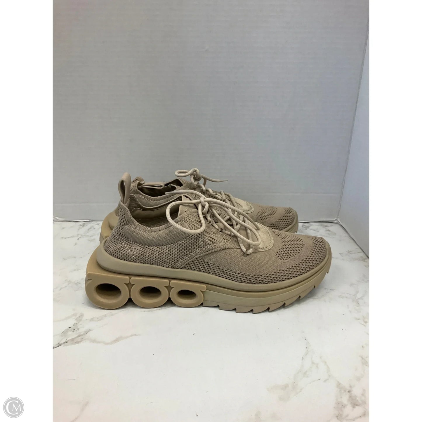 Shoes Luxury Designer By Ferragamo In Tan, Size: 8