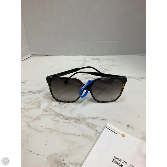 Sunglasses Luxury Designer By Fendi, Size: