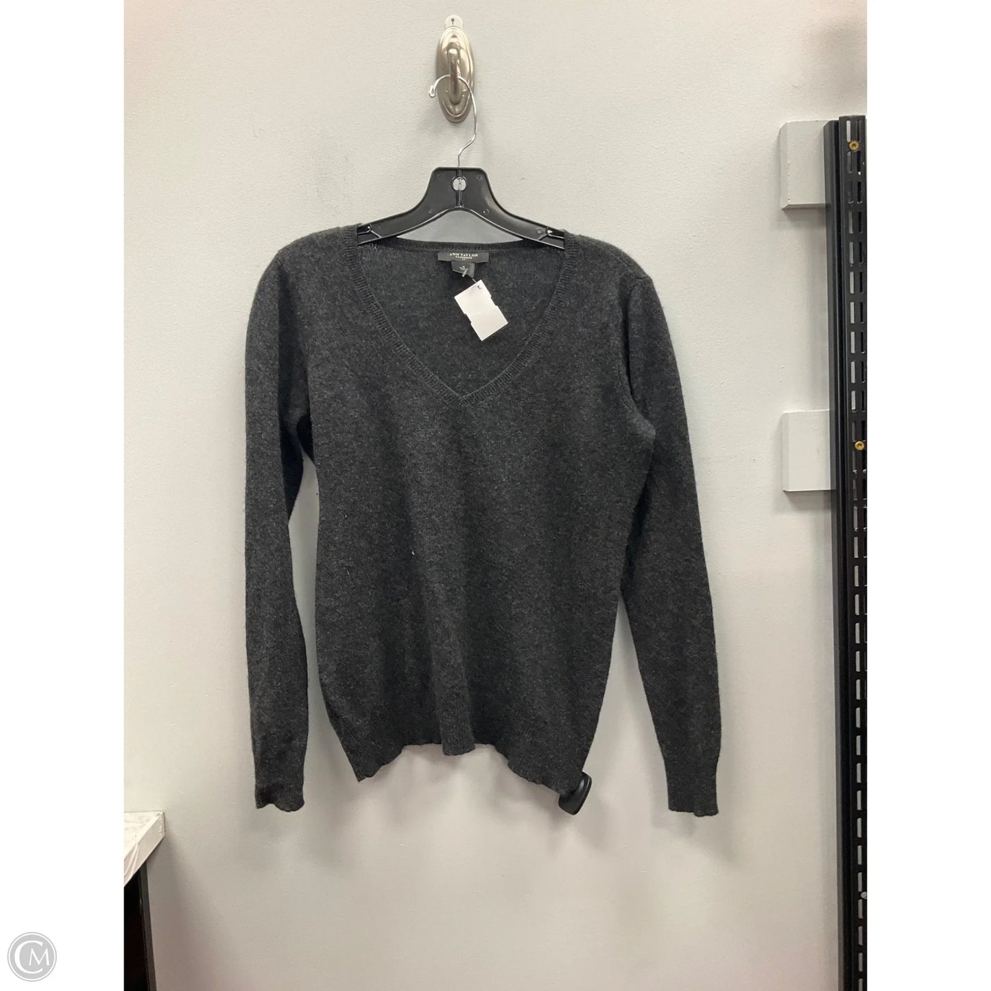 Sweater Cashmere By Ann Taylor In Grey, Size: M