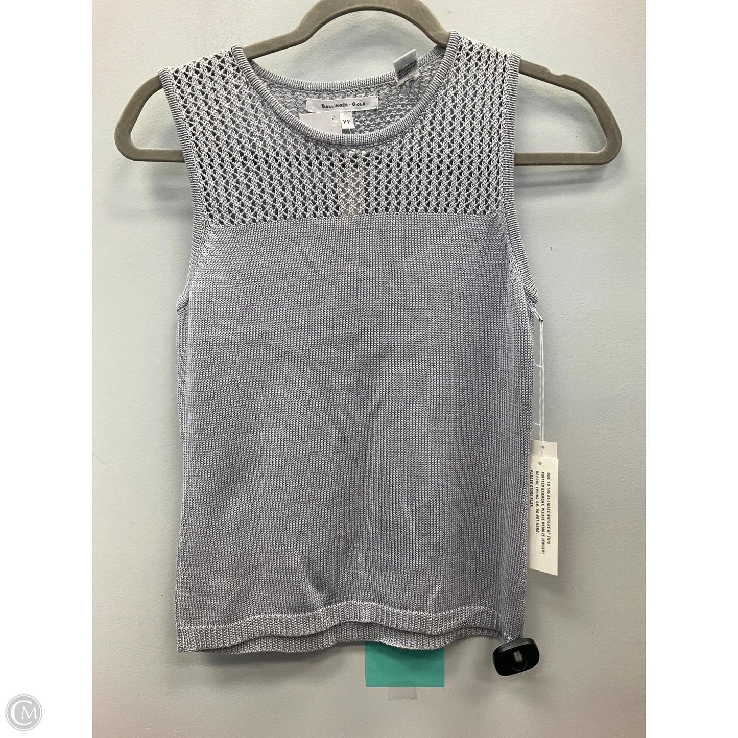Top Sleeveless By Cmb In Grey, Size: Sp