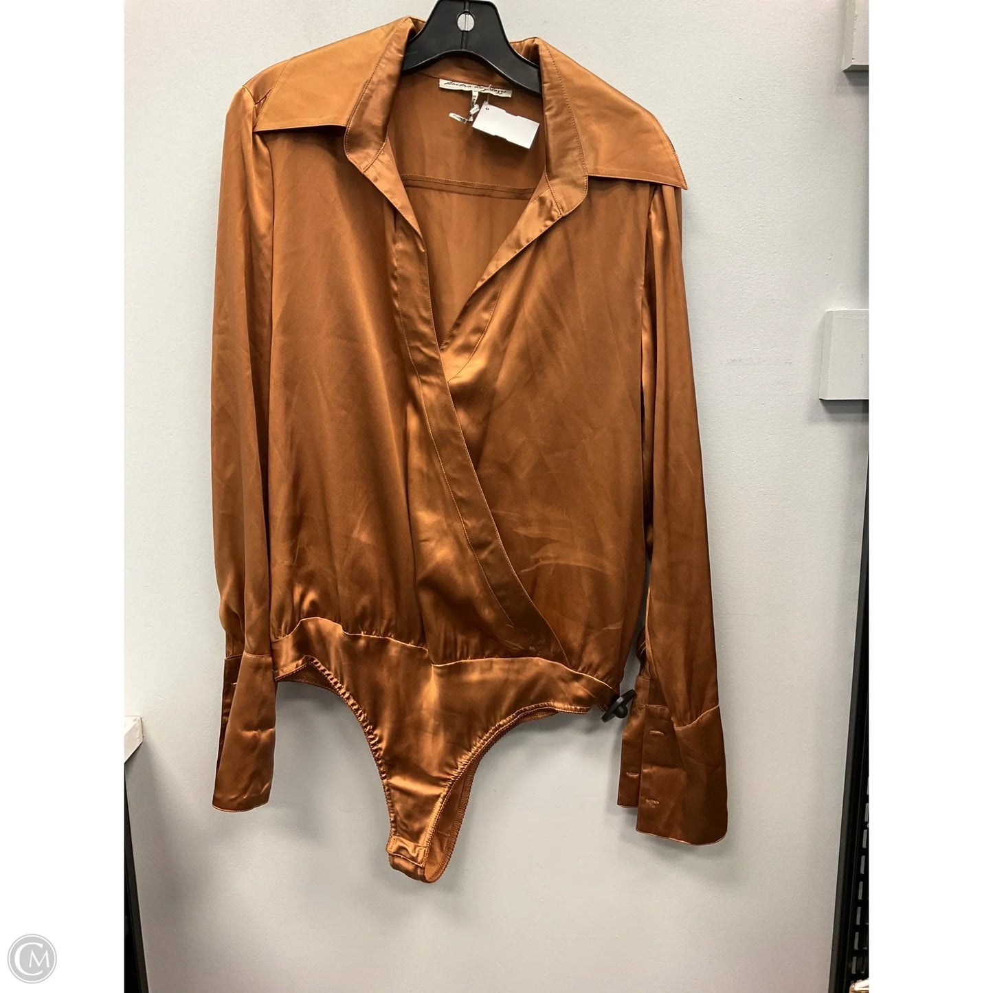 Top Long Sleeve By Cmc In Brown, Size: M
