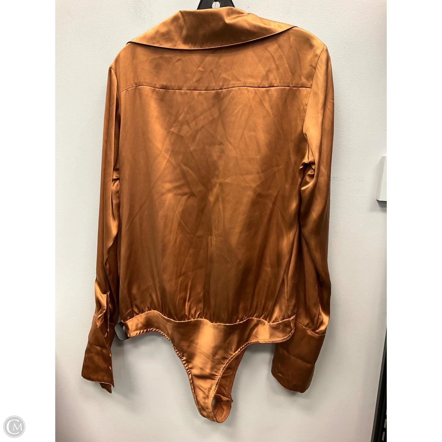 Top Long Sleeve By Cmc In Brown, Size: M