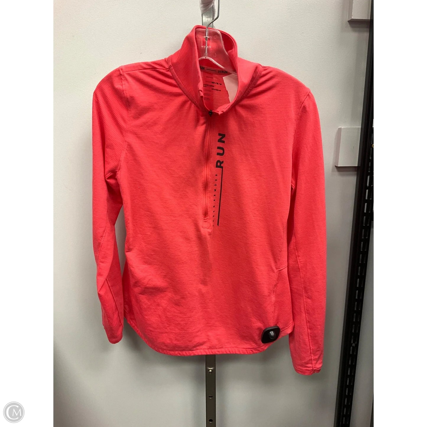 Athletic Top Long Sleeve Collar By Under Armour In Pink, Size: M