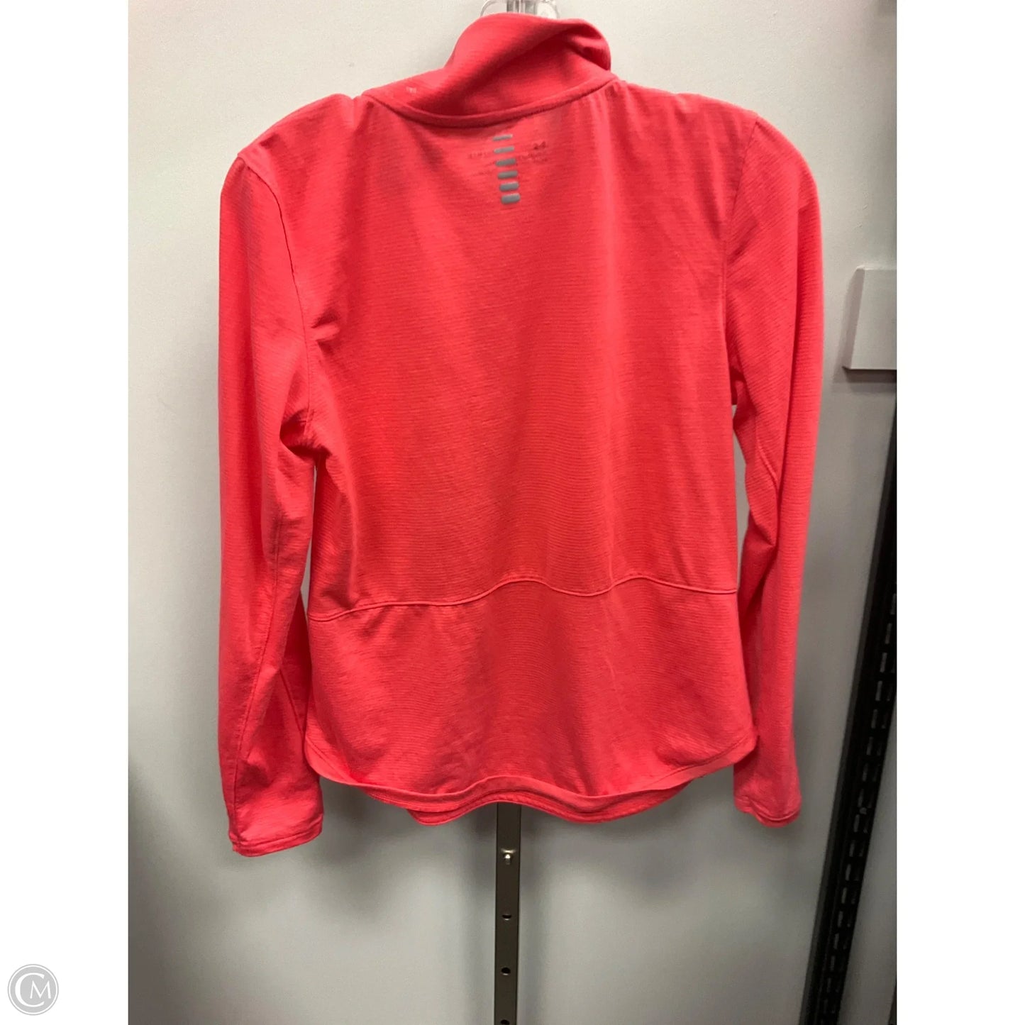 Athletic Top Long Sleeve Collar By Under Armour In Pink, Size: M