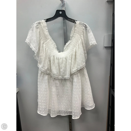 Top Short Sleeve By Torrid In White, Size: 2x
