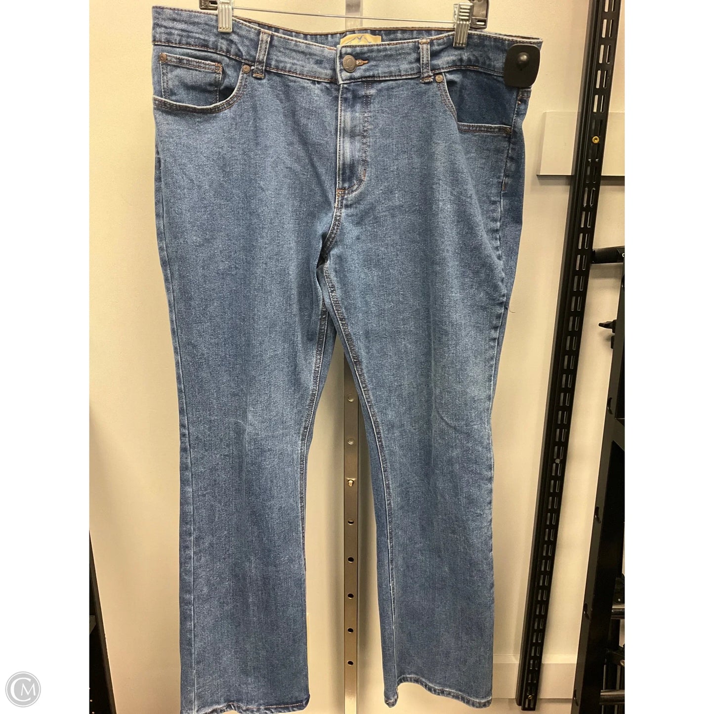 Jeans Flared By Clothes Mentor In Blue Denim, Size: 16