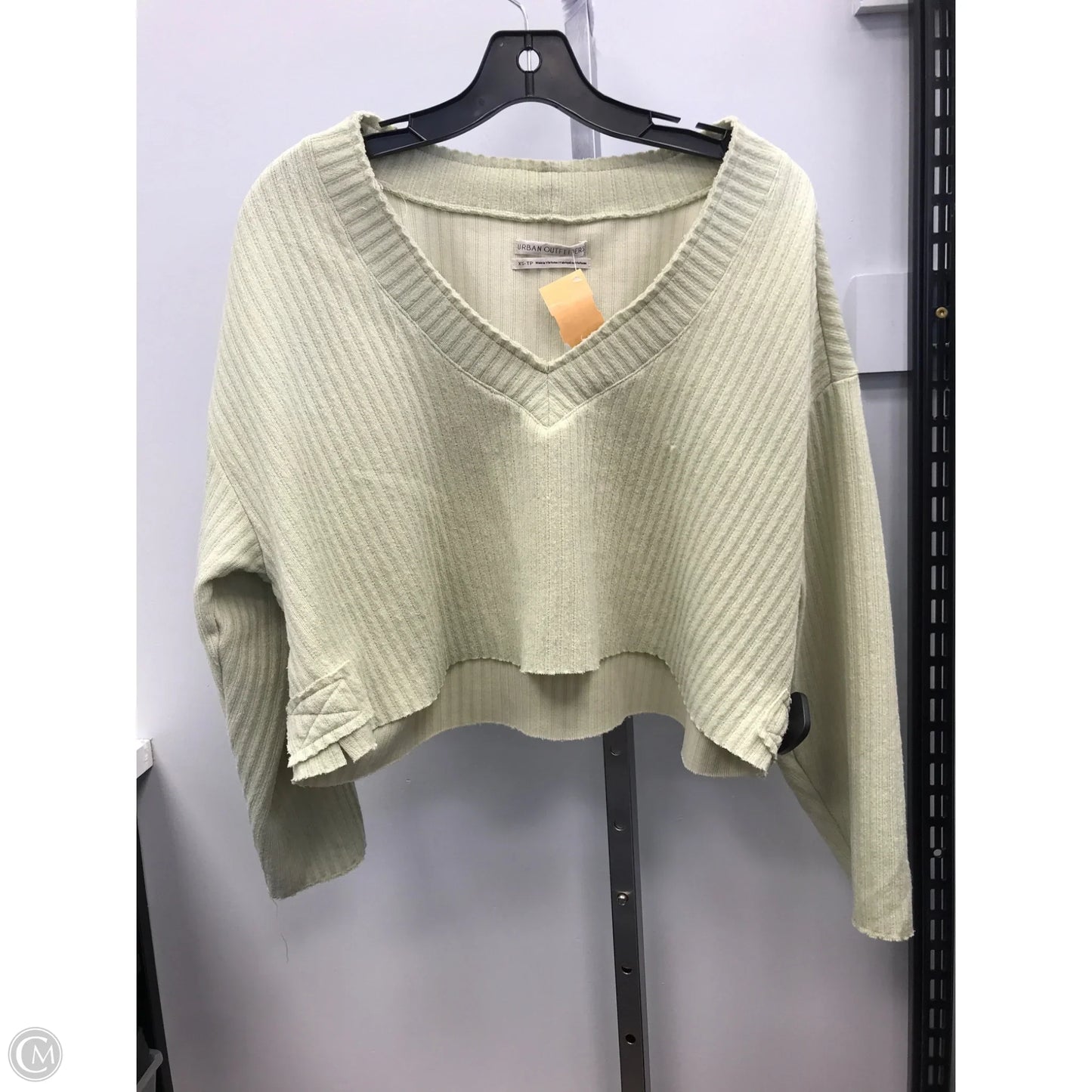 Top Long Sleeve By Urban Outfitters In Green, Size: Xs