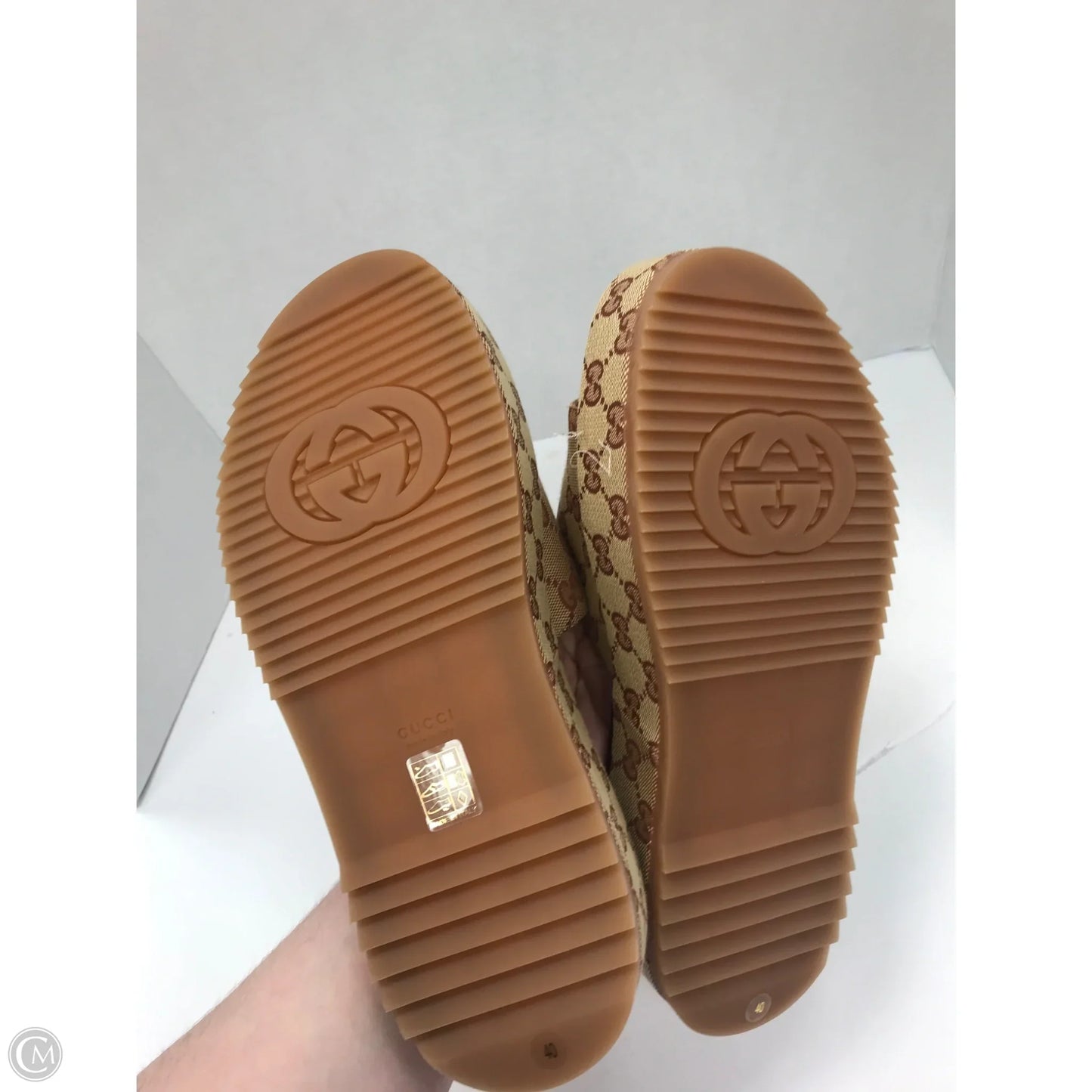 Sandals Luxury Designer By Gucci In Tan, Size: 9