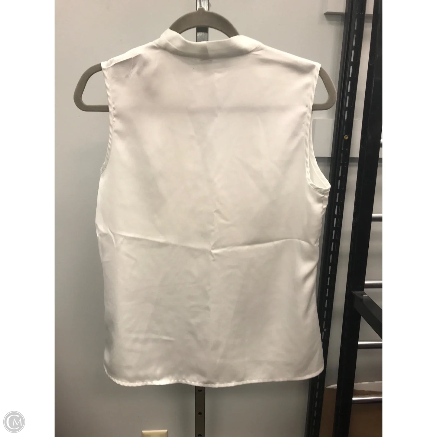 Top Sleeveless By Cmc In White, Size: M