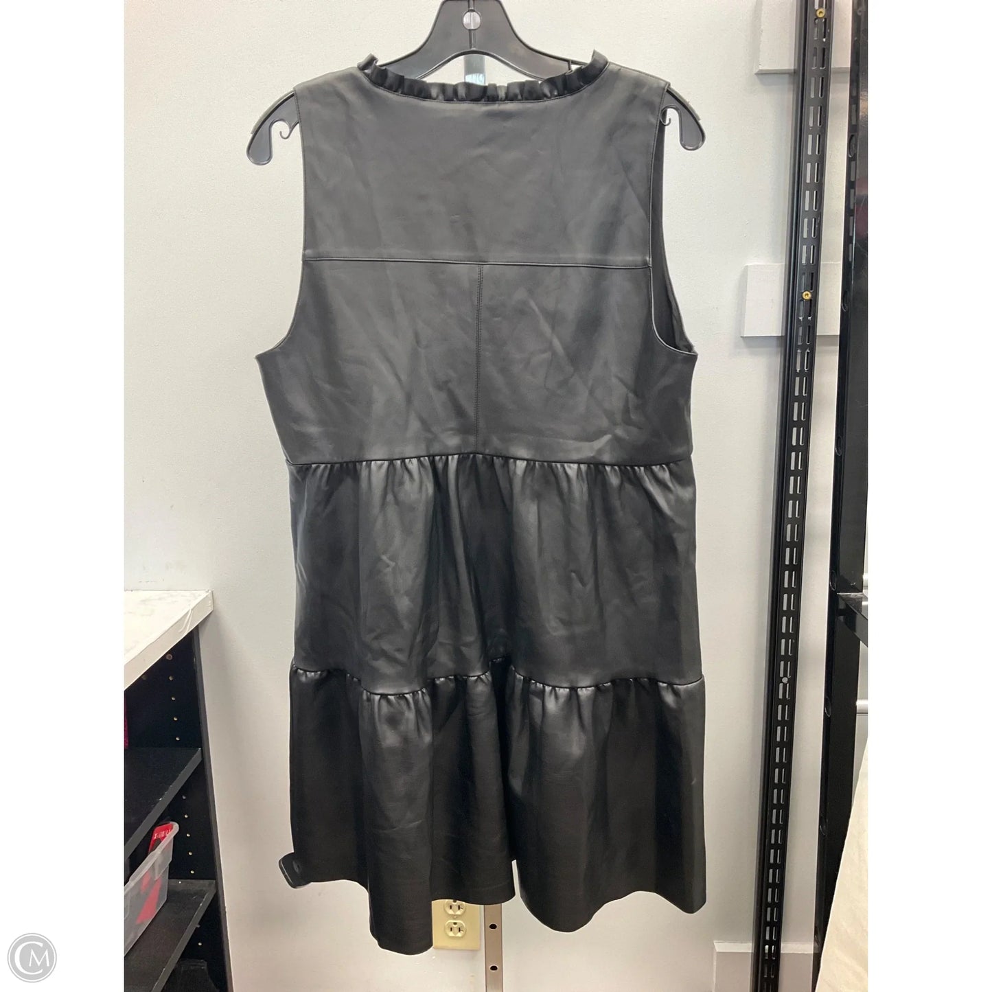 Dress Casual Short By Betsey Johnson In Black, Size: M