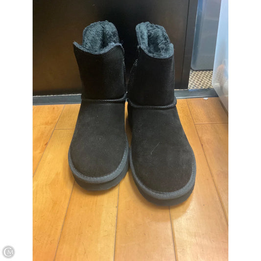 Boots Snow By Minnetonka In Black, Size: 6