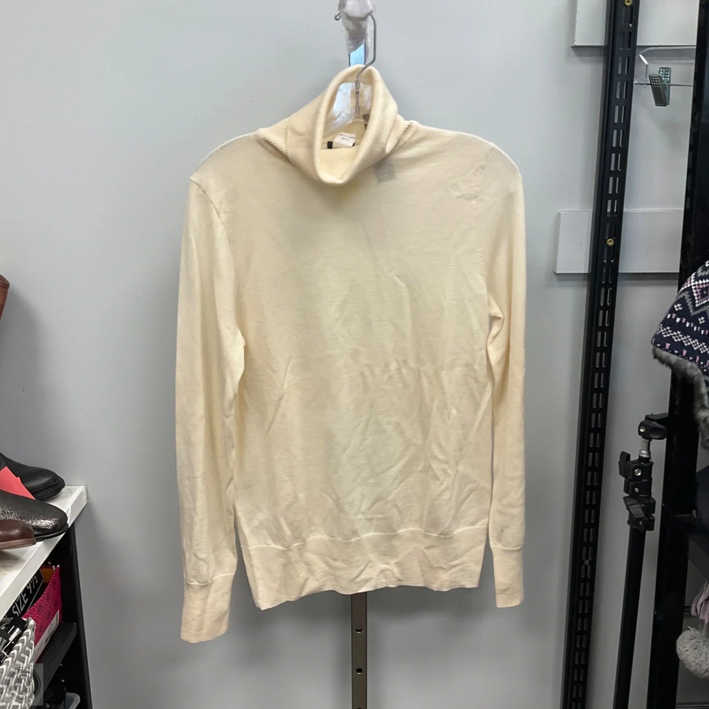 Top Long Sleeve By J. Crew In Cream, Size: M