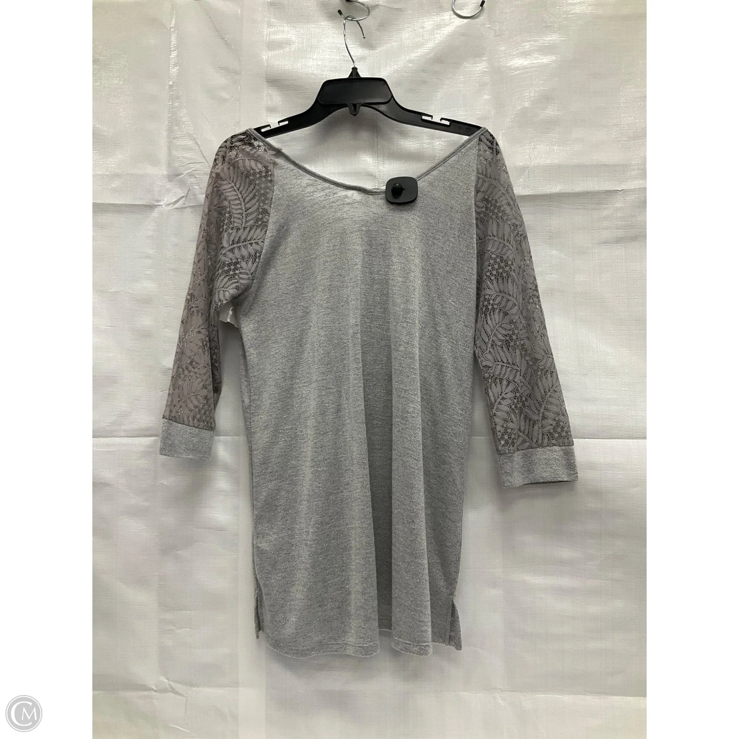 Top Short Sleeve By Simply Noelle In Grey, Size: S