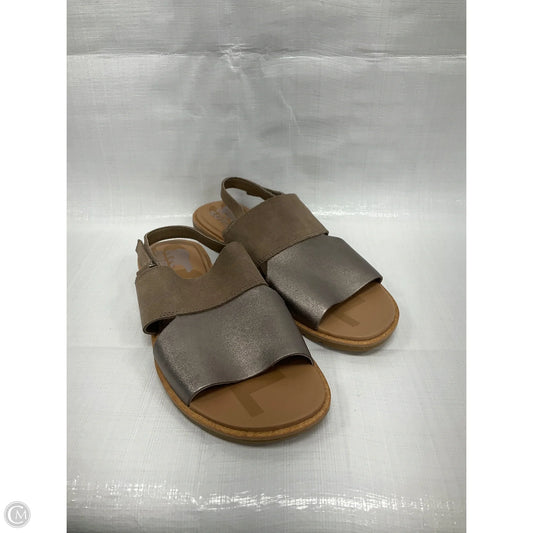 Sandals Flats By Sorel In Grey, Size: 8