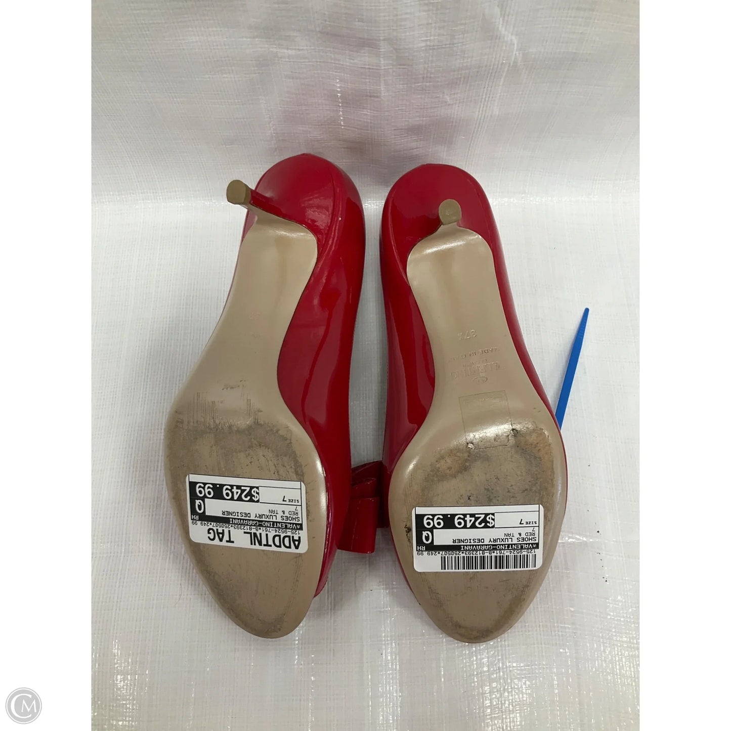 Shoes Luxury Designer By Valentino-garavani In Red & Tan, Size: 7