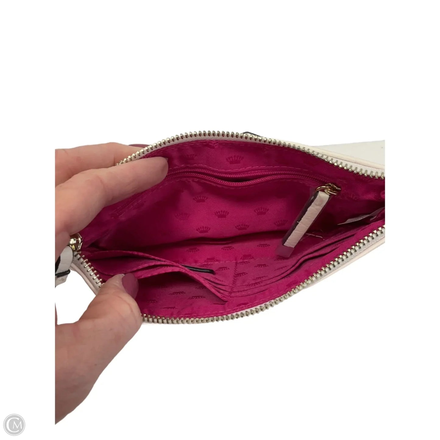 Wristlet By Juicy Couture, Size: Medium