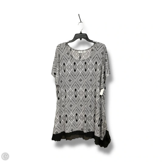 Top Short Sleeve By Cato In Black & White, Size: 3x