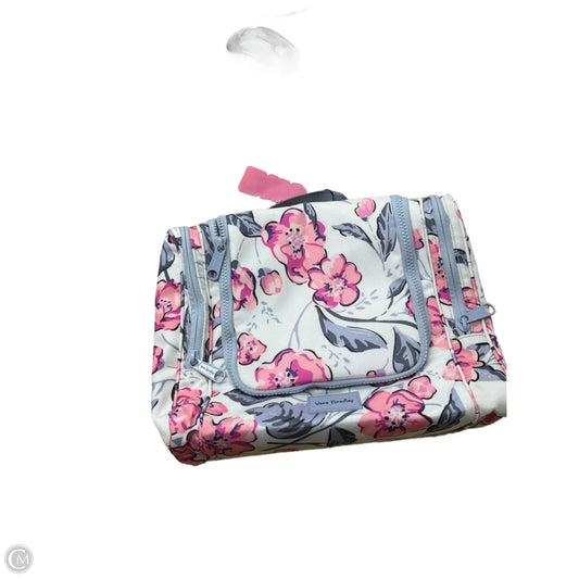 Makeup Bag By Vera Bradley, Size: Medium