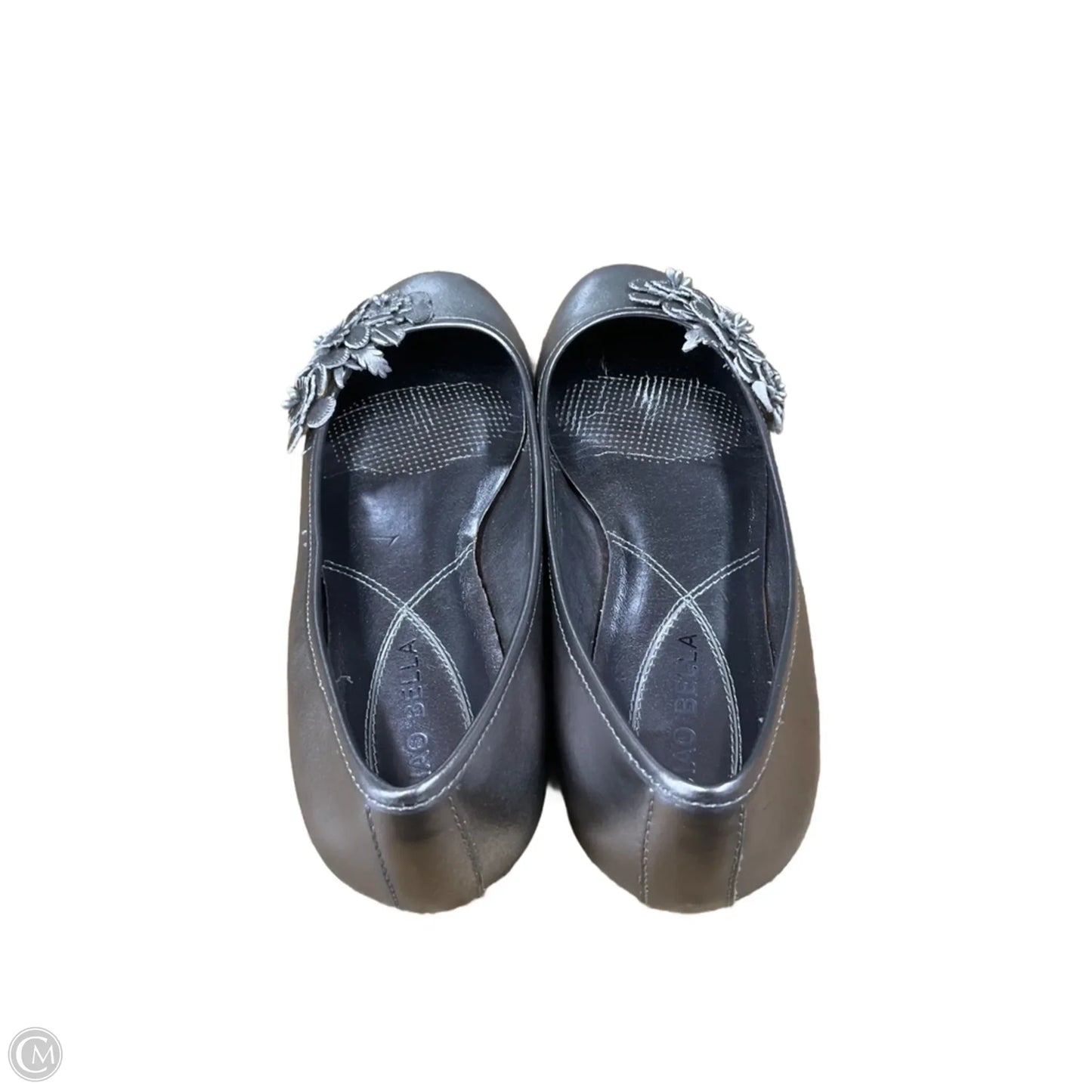 Shoes Flats By Clothes Mentor In Silver, Size: 6