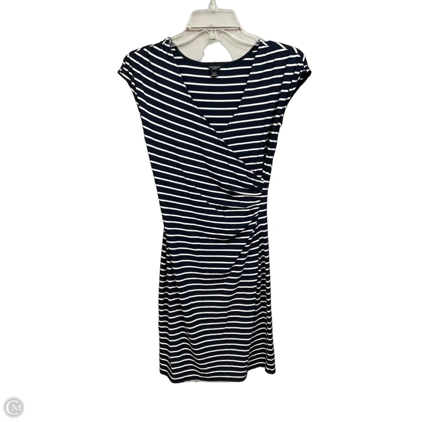 Dress Casual Short By Ann Taylor In Striped Pattern, Size: Xsp