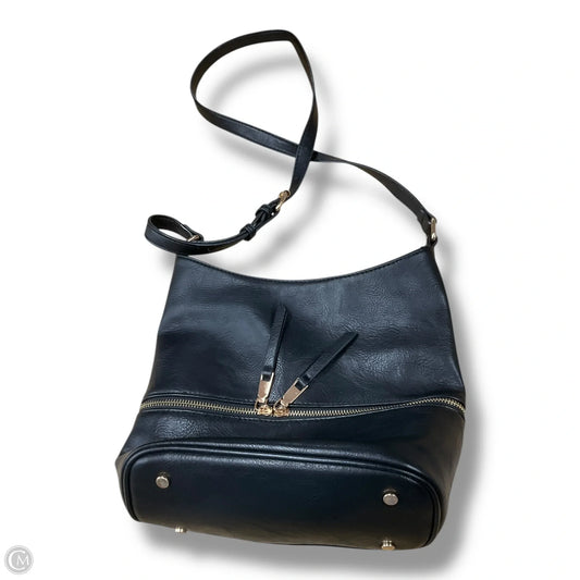 Crossbody By Clothes Mentor, Size: Medium