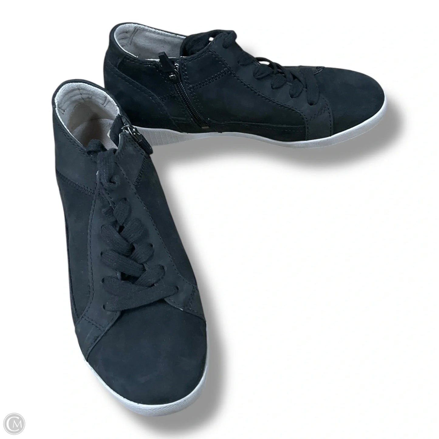 Shoes Sneakers By Dansko In Black, Size: 7