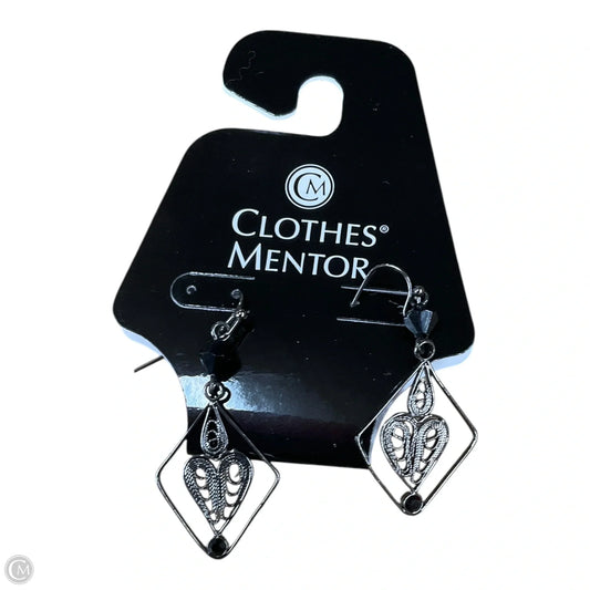 Earrings Dangle/drop By Clothes Mentor