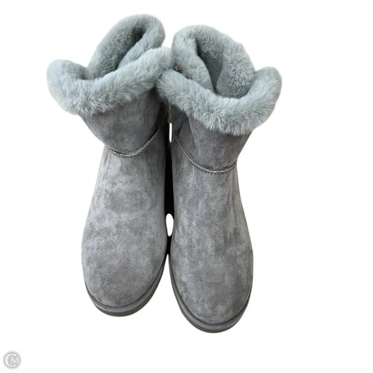 Boots Ankle Heels By Cushionaire In Grey, Size: 8.5