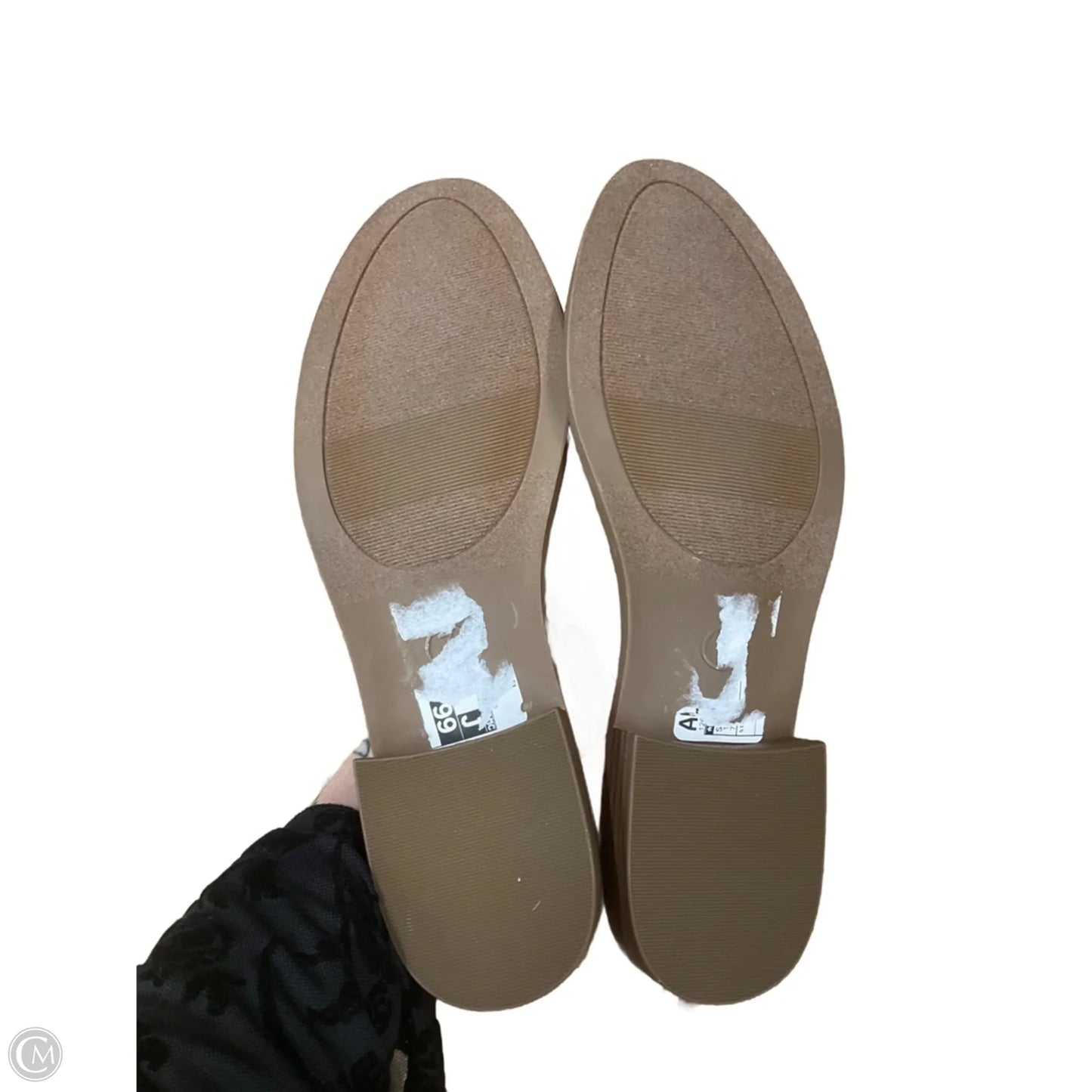 Shoes Flats By Universal Standard In Brown, Size: 7