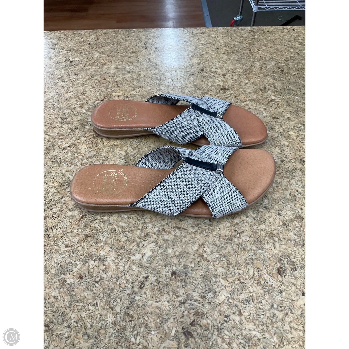 Sandals Flats By Cmc In Beige, Size: 7