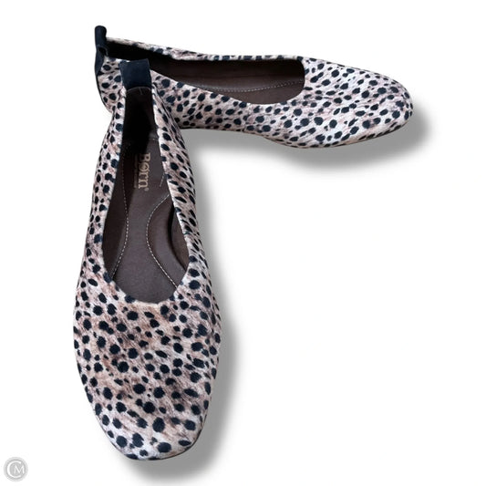 Shoes Flats By Born In Animal Print, Size: 8.5