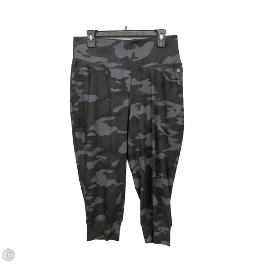 Athletic Capris By Livi Active In Camouflage Print, Size: L