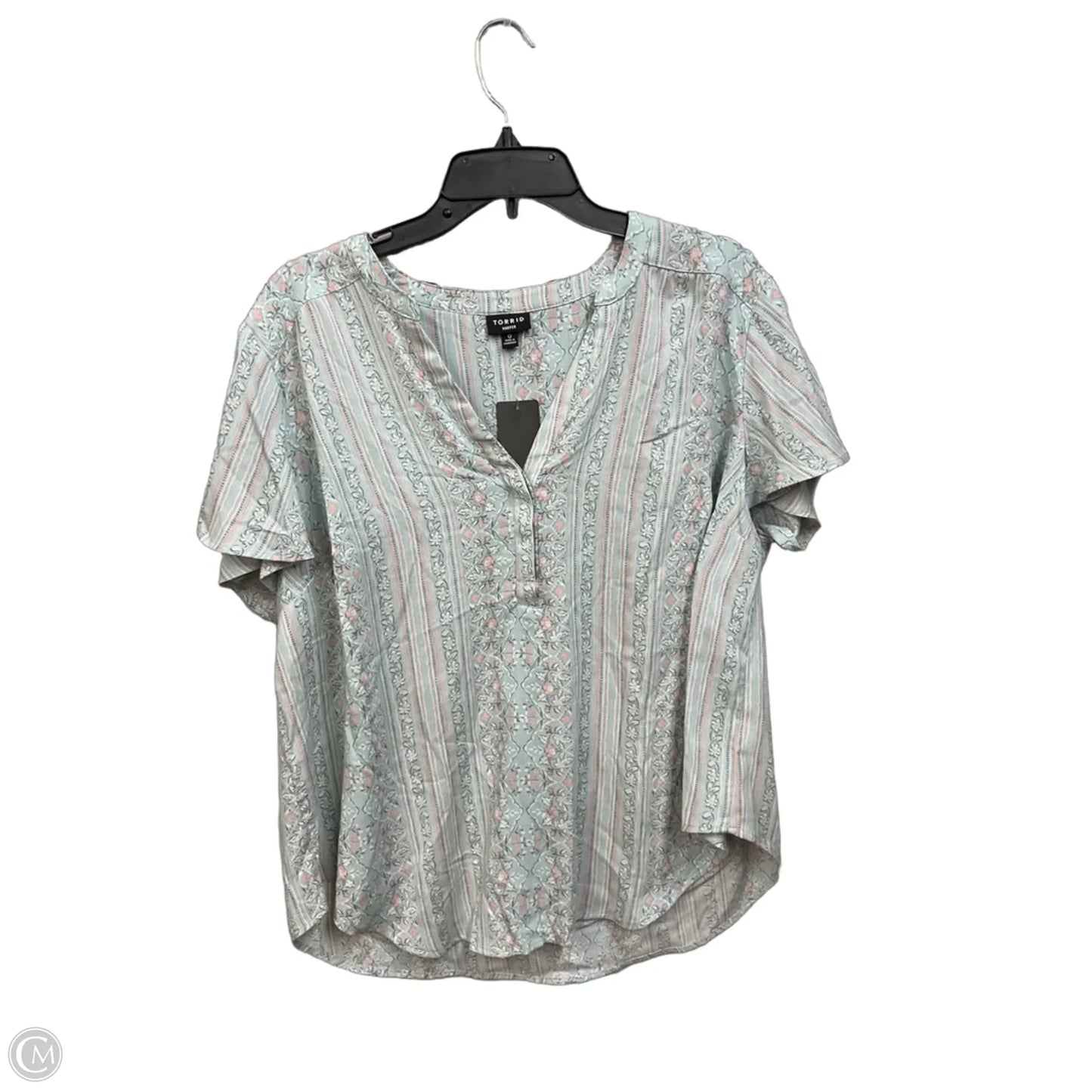 Top Short Sleeve By Torrid In Green, Size: L