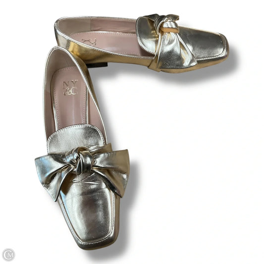 Shoes Flats By Clothes Mentor In Gold, Size: 6.5